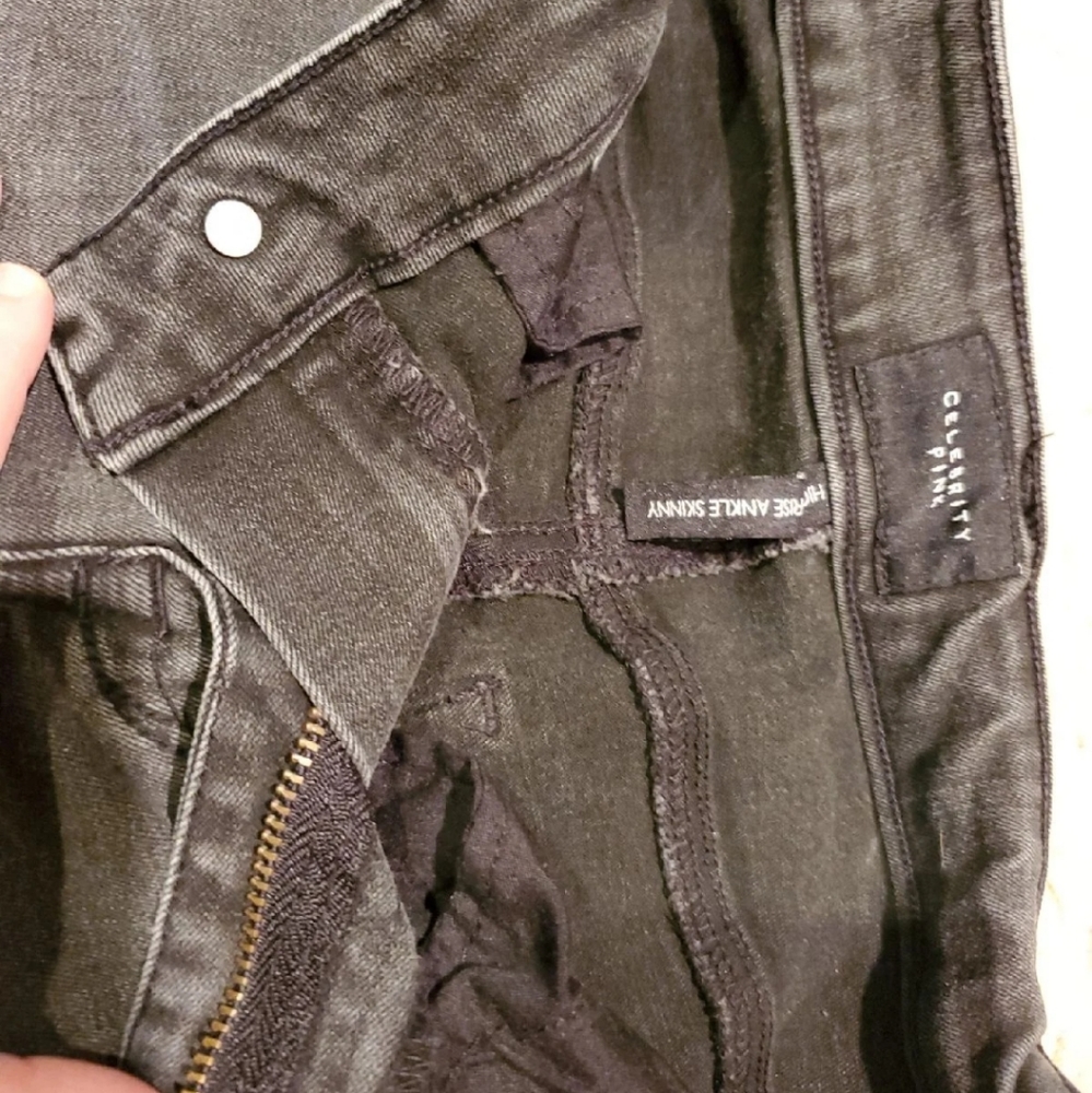 Jeans - Picture 3 of 4